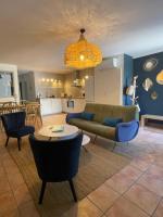 Jolie maison de ville, parking et jardin privés - Bed and Breakfast L'Isle-sur-la-Sorgue