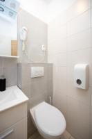 Doppelzimmer mit Balkon und Meerblick