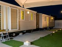 2 Bungalows con Piscina Privada Aire Acondicionado y Garaje - B&B Chiclana