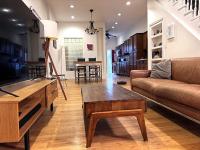 The Heights Haven, Spacious 6 Bedrooms Townhouse with Patio - Ferienwohnung New York City