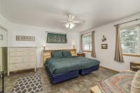 Lakefront Cabin with Private Beach and Dock - B&B Rathdrum