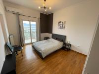 PAPANASTASIOU Pireas Bay View Modern Apartment - Chambres d'hôtes Le Pirée