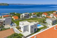 Villa Charlotta, sea view , pool, near beach - Bed and Breakfast Rtina