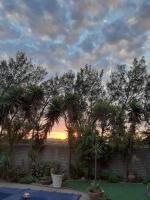 sunny get away for a family of 4 - Chambres d'hôtes Le Cap