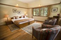 Sinna Dorai's Moulmein House - B&B Valparai