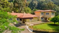 Sinna Dorai's Moulmein House - B&B Valparai