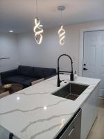 Bright Modern 2BR, Close to Downtown - B&B Chicago