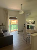 Appartamento rinnovato a Grado - 2 camere e parcheggio - B&B Grado