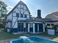 Casa 80Niner A' Famosa Homestay - Ferienwohnung Kampung Balik Mungkar