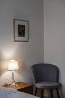 Aposentus - Vintage Retreat in Sá Carneiro Plaza - Chambres d'hôtes Porto
