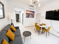 Bajo - Calle Los Perros - B&B Torremolinos