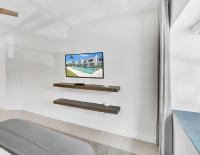 Waterfront 2 Bedroom Retreat with Panoramic City Views - Chambres d'hôtes Miami