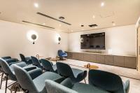 Olive Unit Wimbledon - 2BR Deluxe Apartment with Gym, Cinema, Work Area & Games Room - B&B New Milton