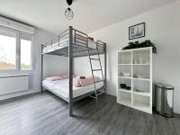 Le 82 - Studio pour 4 à 3 minutes de Disneyland Paris - Bed and Breakfast Montévrain