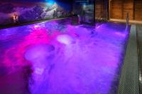 Chalet Nunavut, Ski in - Ski out with Complimentary Spa Access - Chambres d'hôtes Zermatt