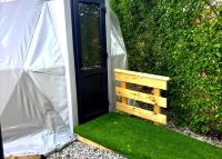 Geodome with private bathroom & hot tub - Chambres d'hôtes Bridport