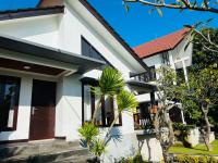 Villa Mubu - Ferienwohnung Banjar Bukti