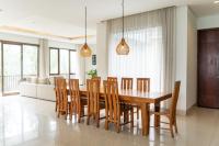 Hikari Hill View Villa 7 Bedrooms With a Private Swimming Pool and a Billiard Table - B&B Bandung