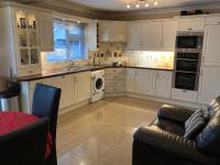 Modern Stylish 3-bed home sleeps 6 - Chambres d'hôtes Galway