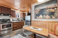 A Shore Thing- Spring Cove, Water View, Hike! - B&B Ucluelet