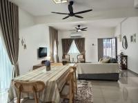 Kaloi's Cottage, Pool, BBQ, Near Beach, 5-15 Pax - Ferienwohnung Port Dickson