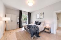 TheKarl, 3BR, group & family flat, huge on 140sqm, terrace 80sqm, downtown Mitte 2-6 Guests - Chambres d'hôtes Berlin