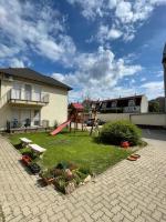 PoolSide Apartman - Ferienwohnung Hajduszoboszlo