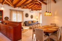 Niobe Luxury Residence - B&B Loutráki