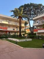 St Tropez face a la plage , Magnifique appartement T2 , entièrement rénové , grande terrasse , 2 piscines , magnifique résidence à 2 pas du port et du centre ville - Ferienwohnung Saint-Tropez