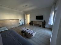 Newly renovated apartment with balcony - B&B Langen