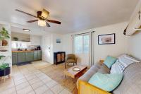 Surf Shack 2: Cozy Cabin + Wi-Fi - Bed and Breakfast Westport