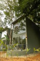 Elegant and Stylish - Riverside Tiny House Apartment - Chambres d'hôtes El Valle