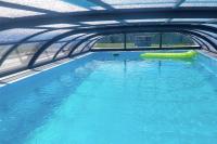 Large holiday home, summer pool, sauna, jacuzzi - B&B Brzuze