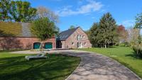 Ferienwohnung Coproyshof - Direkt am See - 3 Schlafzimmer, privater Strand & Feuerstelle - B&B Wesel