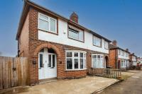 Modern Two-Bedroom Flat Near Victoria Park, Leicester - Chambres d'hôtes Leicester