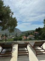 Whispering Hills House Sea & Mountain View - B&B Žrnovnica