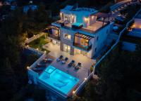 Villa MIRNA with heated pool & whirlpool, traditional wine bar, 150m from sea - Chambres d'hôtes Lokva Rogoznica