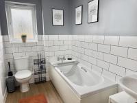 Stylish City Stay – SA1 Marina Stadium Location - Pass the Keys - Ferienwohnung Swansea