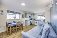 Seaside Flat Moments from Beach - Pass the Keys - B&B East Wittering