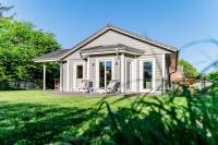Fördezauber - Ruhiges Ferienhaus mit eingezäuntem Garten und Kamin - Bed and Breakfast Bönstrup