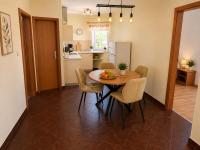 Apartment Ivy yellow Nr4 - Bed and Breakfast Jurandvor