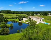 Château La Poste - Bed and Breakfast Petit Palais