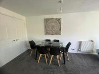 2 bedroom apartment Crawley parking wi-fi Gatwick - B&B Three Bridges