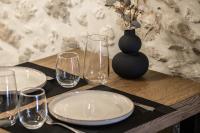Lithos Luxury Stone Home with jacuzzi - B&B Kyriánna