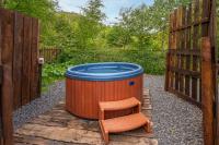 Thistle Lodge, Lake District shepherd hut with hot tub - Chambres d'hôtes Coniston