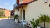 Elegant Apartment Garden & Parking - B&B Salò