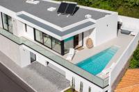Superb modern villa with pool in CalhetaAmani - B&B Arco da Calheta
