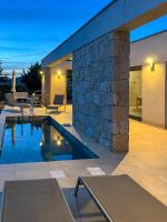 Casa di Bà - villa 2 chambres avec piscine à 10 minutes des plages - B&B Afa