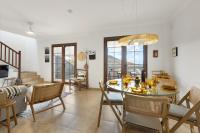 Home2Book Elegant Villa with Private Pool in Yaiza - B&B Yaiza