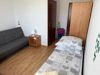 Zweibettzimmer mit Balkon